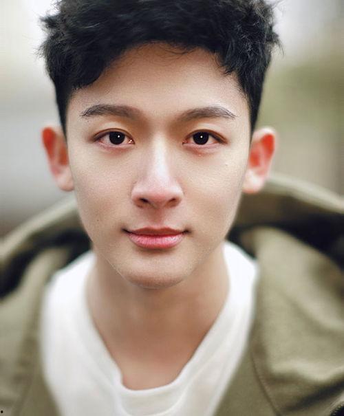 吴昊个人资料最新爆料,揭秘明星背后的故事与成长历程